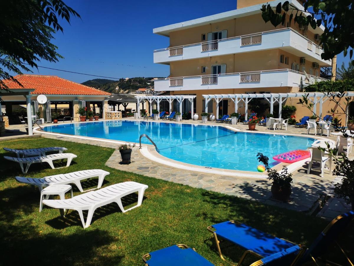 Nafsika Hotel Ájosz Sztéfanosz Kültér fotó