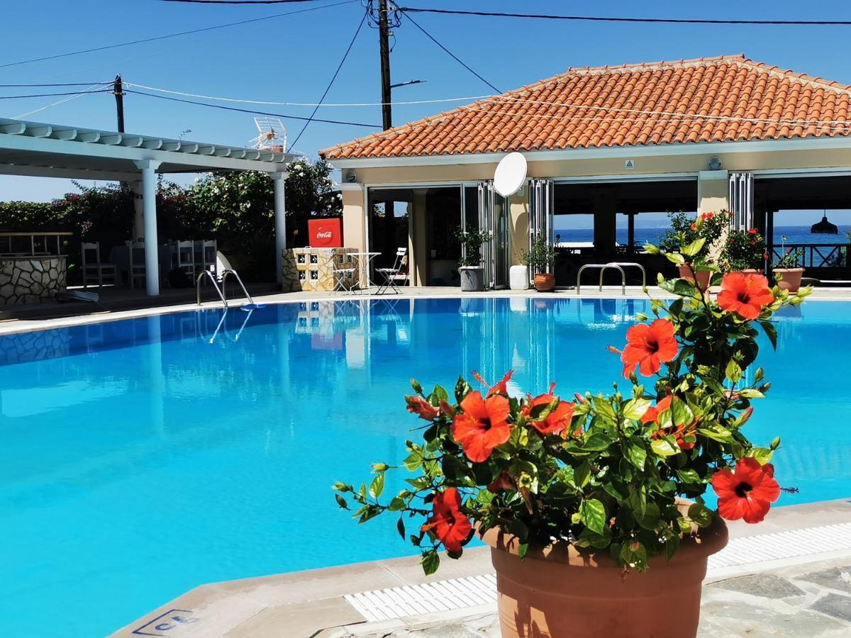 Nafsika Hotel Ájosz Sztéfanosz Kültér fotó