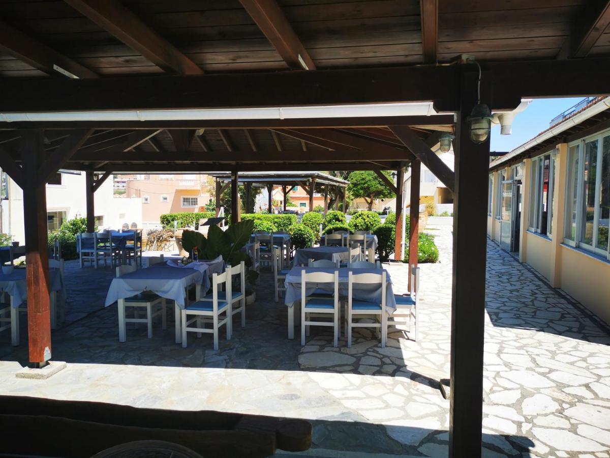 Nafsika Hotel Ájosz Sztéfanosz Kültér fotó