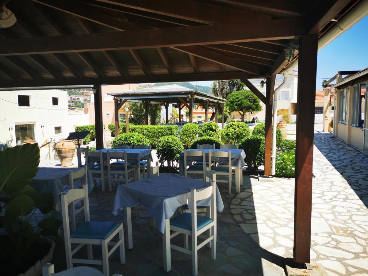 Nafsika Hotel Ájosz Sztéfanosz Kültér fotó